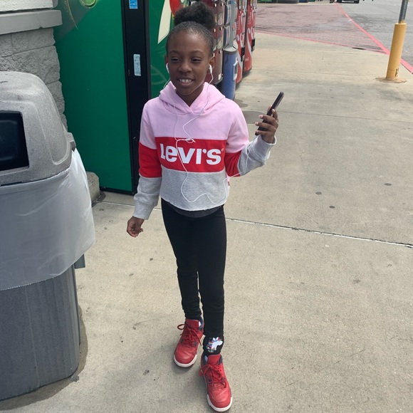 Levi's Girls Color Block Crop Hoodie - Picture 8 of 8